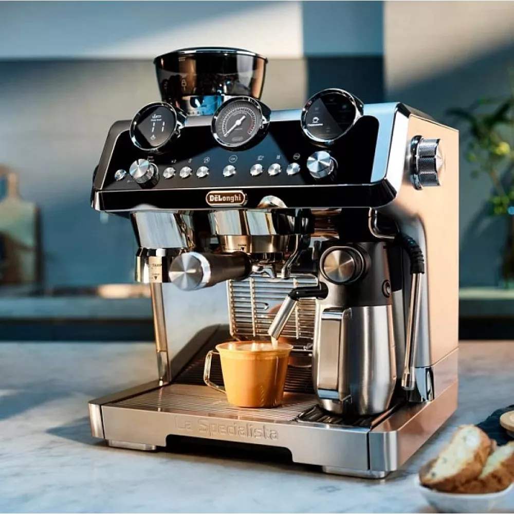 Рожковая кофеварка DeLonghi EC9865.M