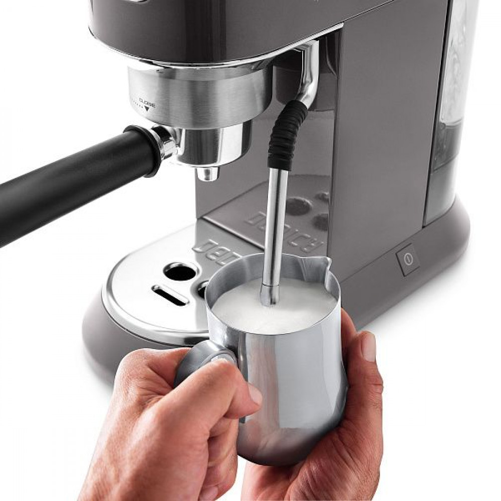 Рожковая кофеварка DeLonghi EC885.GY