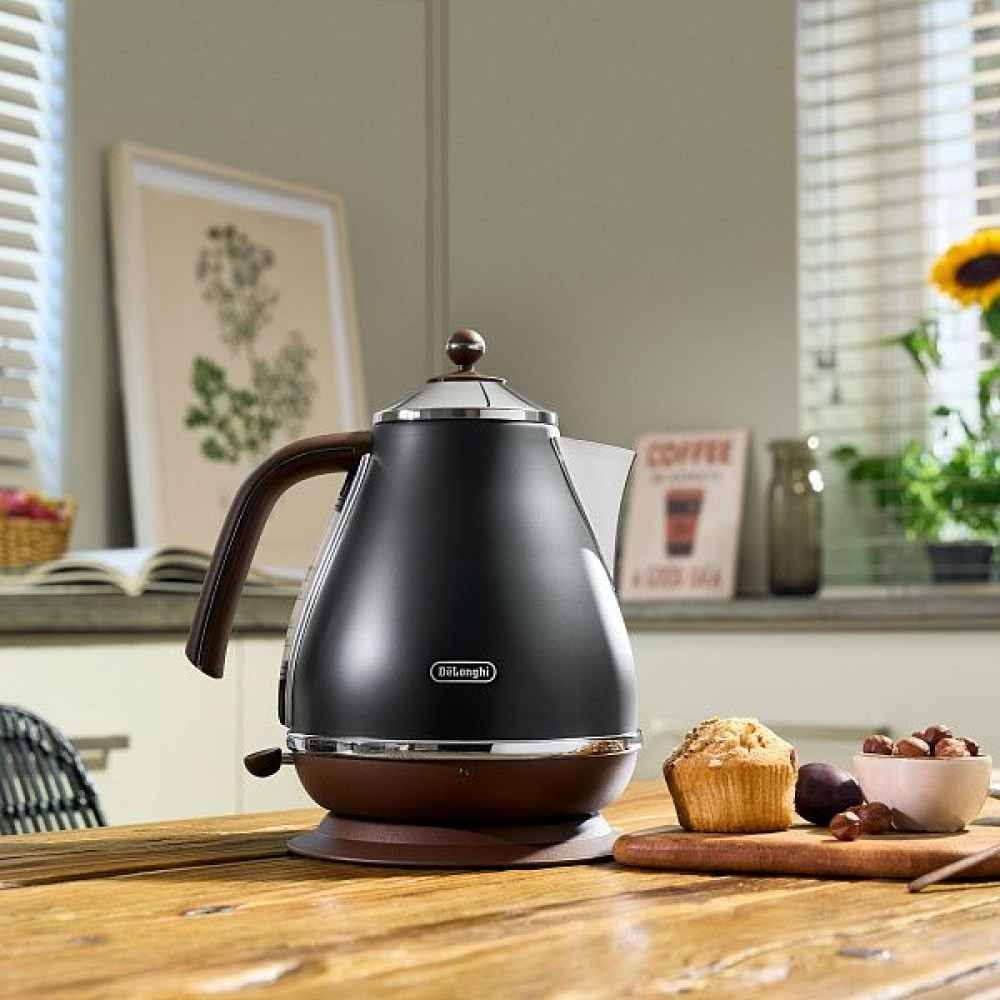 Электрочайник DeLonghi KBOV2001.BK