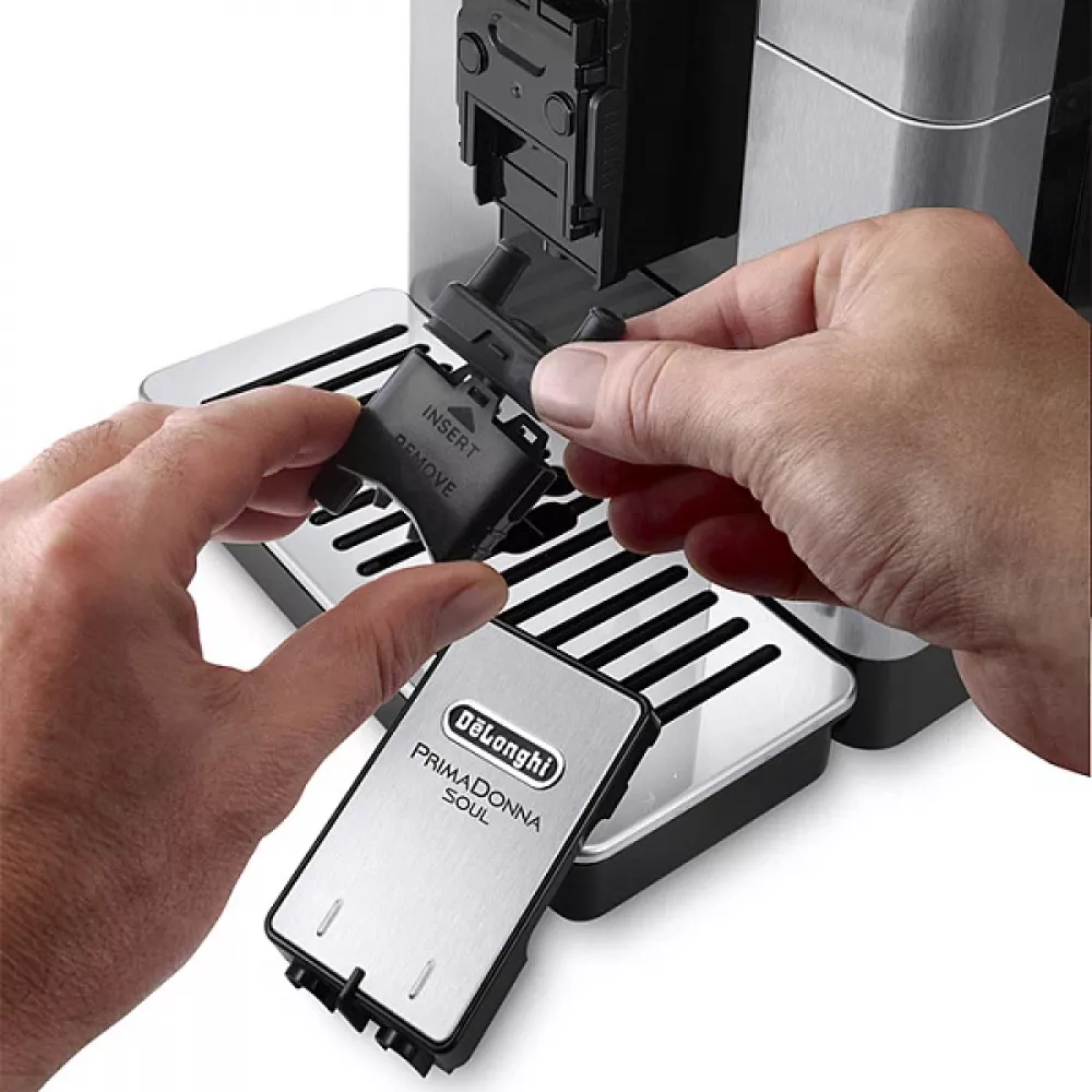 Кофемашина DeLonghi ECAM610.75.MB